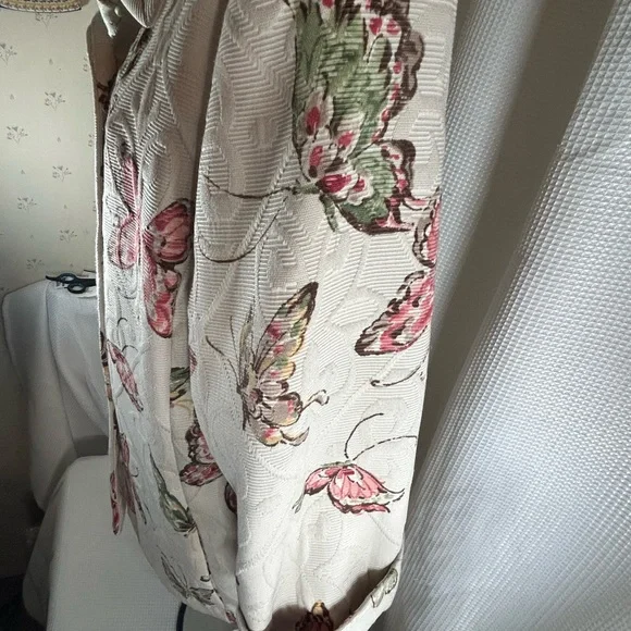 Alfred Dunner cream color with multicolored butterfly women’s jacket - Picture 4 of 8
